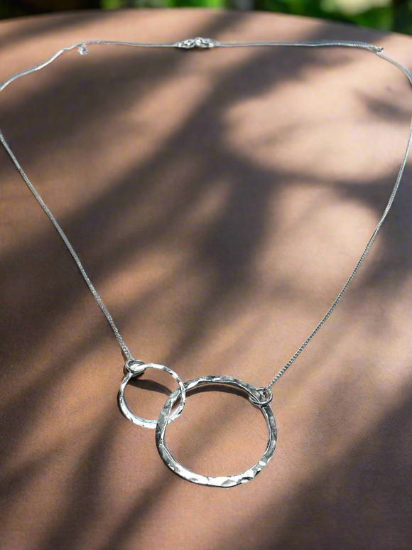 Family Circle Necklace/ Infinity Necklace/Silver Necklace