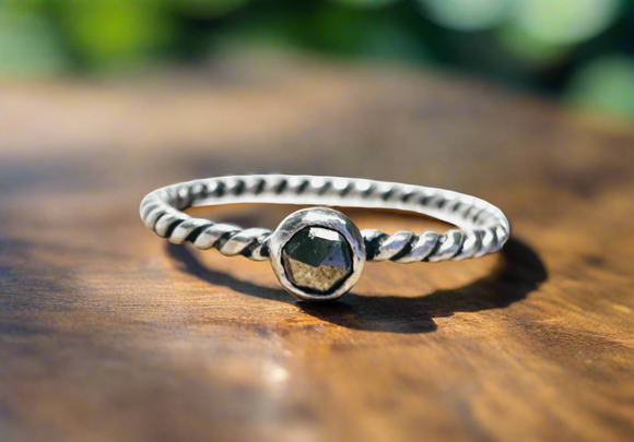 Pyrite Size 8 Twist Ring